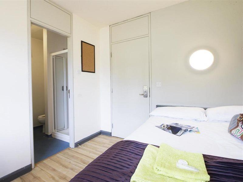 Corrib Village Rooms University Of גלוואיי מראה חיצוני תמונה