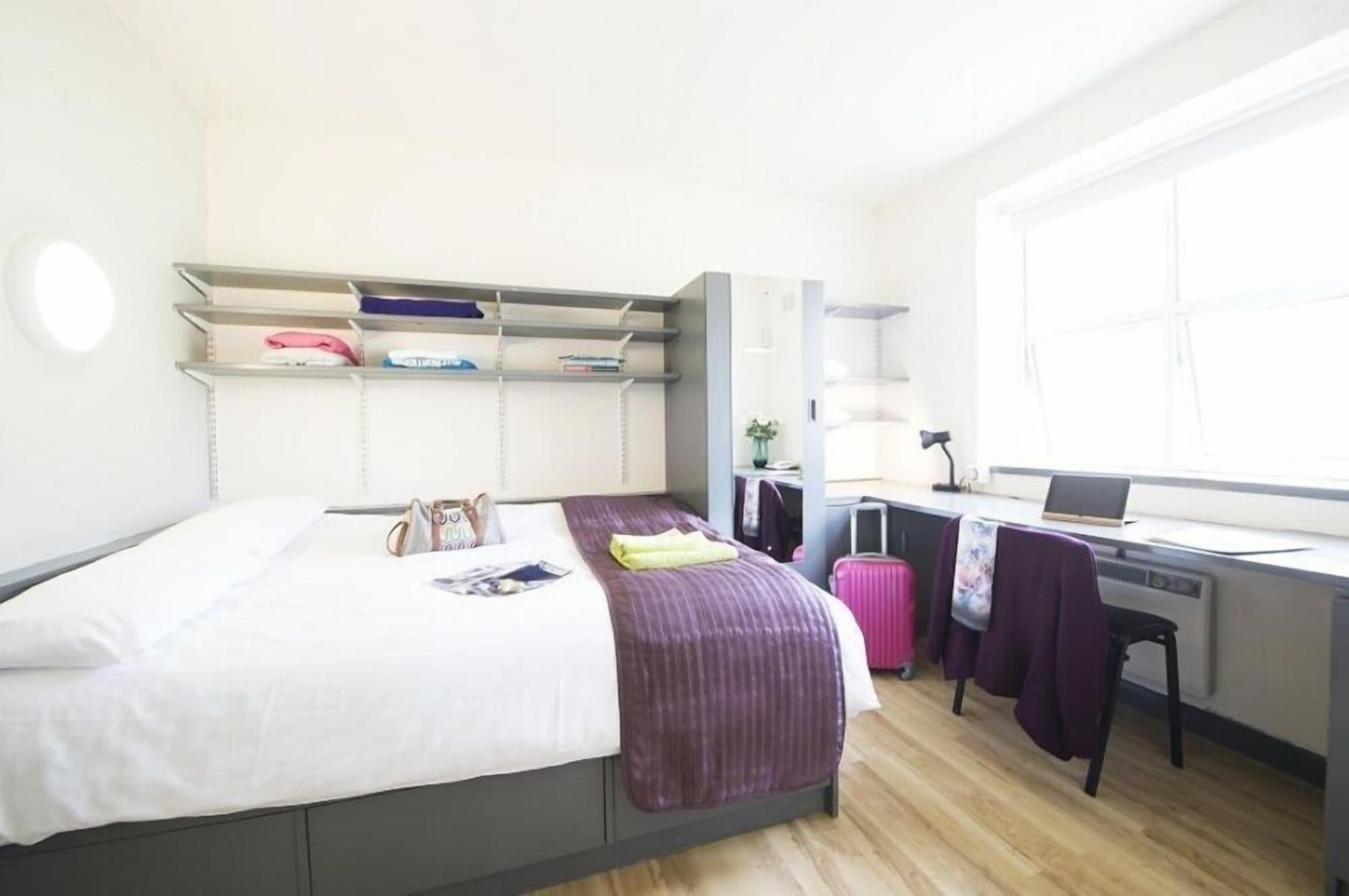 Corrib Village Rooms University Of גלוואיי מראה חיצוני תמונה