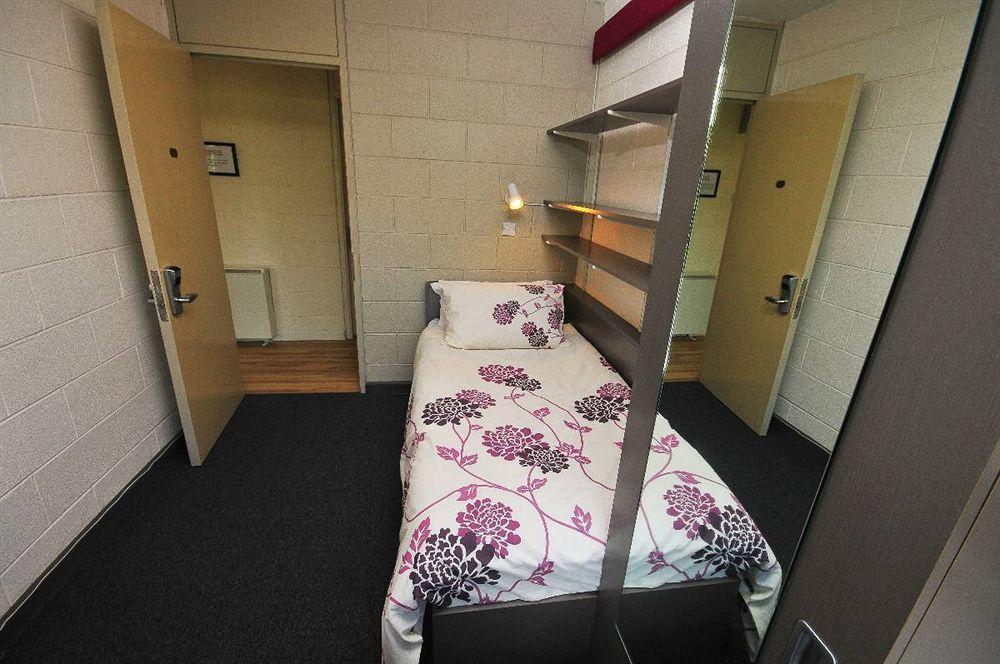 Corrib Village Rooms University Of גלוואיי מראה חיצוני תמונה