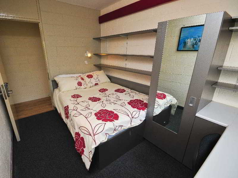 Corrib Village Rooms University Of גלוואיי מראה חיצוני תמונה
