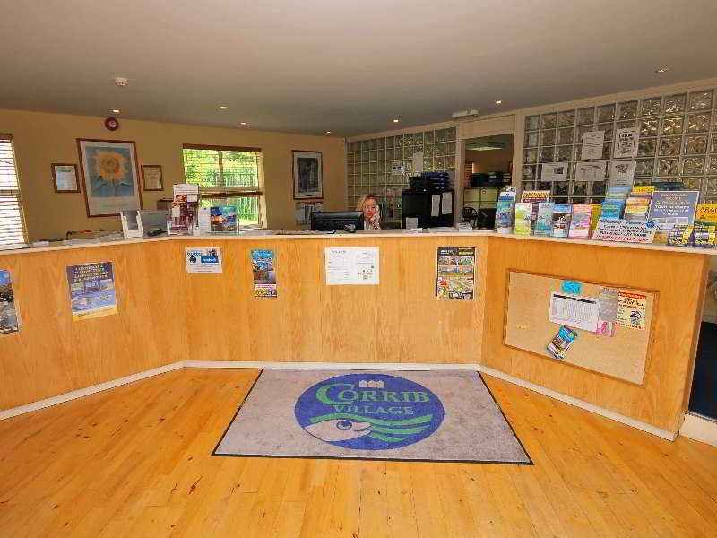 Corrib Village Rooms University Of גלוואיי מראה חיצוני תמונה