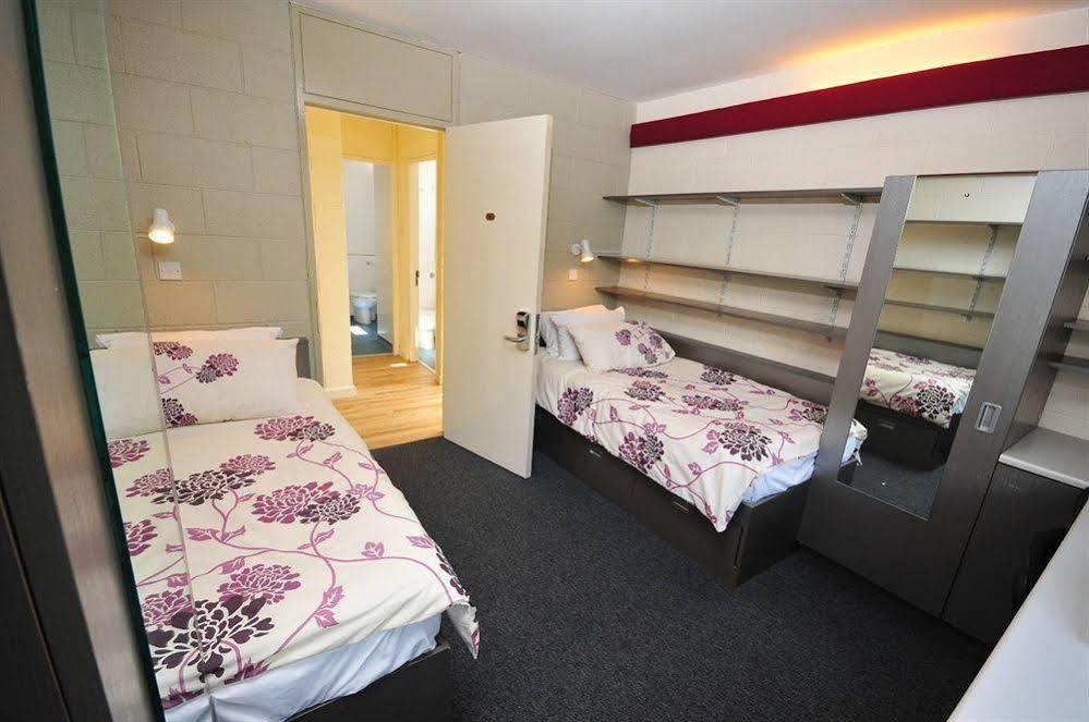 Corrib Village Rooms University Of גלוואיי מראה חיצוני תמונה